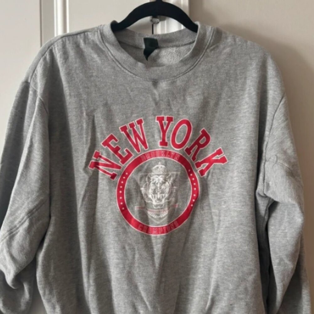 Wild Fable Grey Long Sleeve Sweatshirt with Red & White Brooklyn New York Graphi